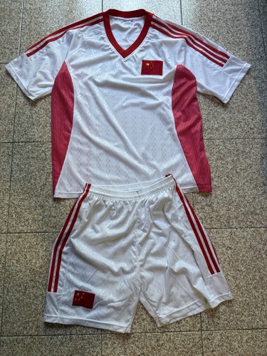 Completo calcio cina - cina, e