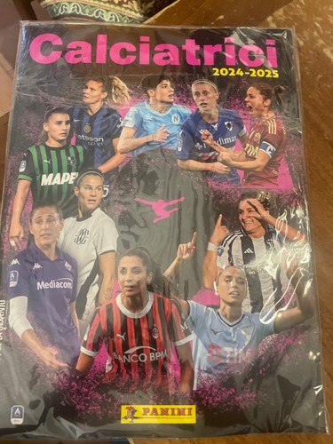Album calciatrici panini - calciatrici,